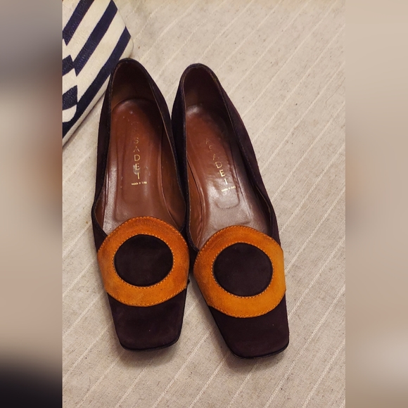 Flat suede luxury shoes - Picture 2 of 3